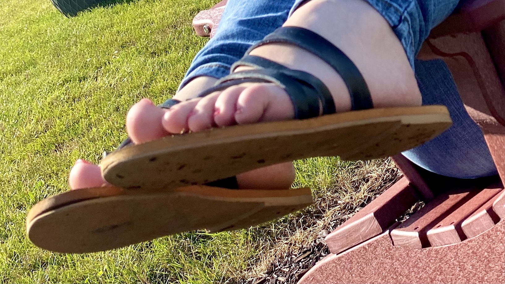 FeetDaily thumbnail