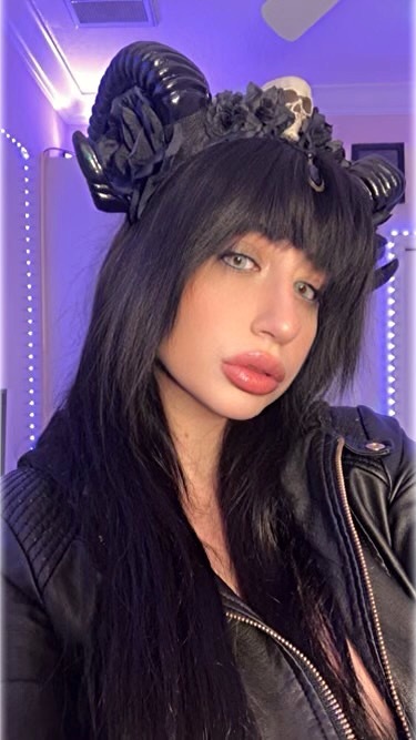 poppycarminexxx profile