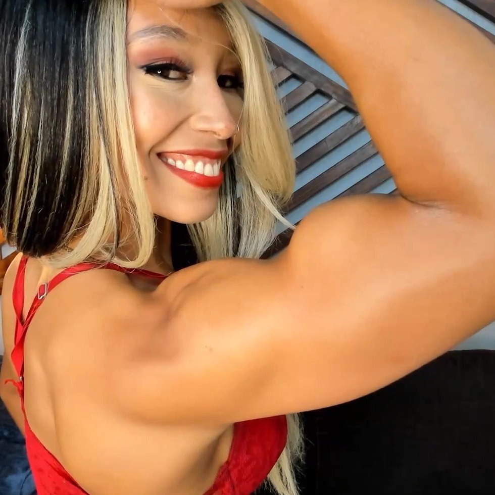 Brenda Biceps profile