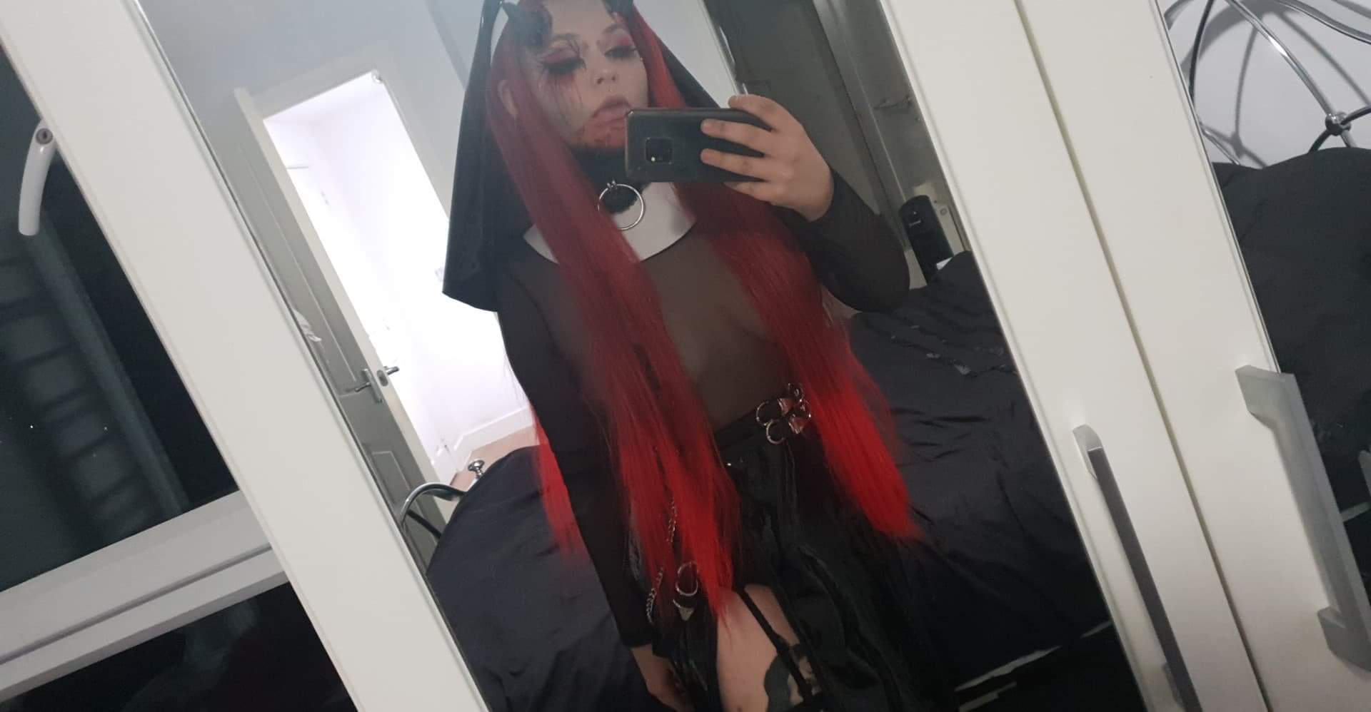 gothbarbiebitch profile