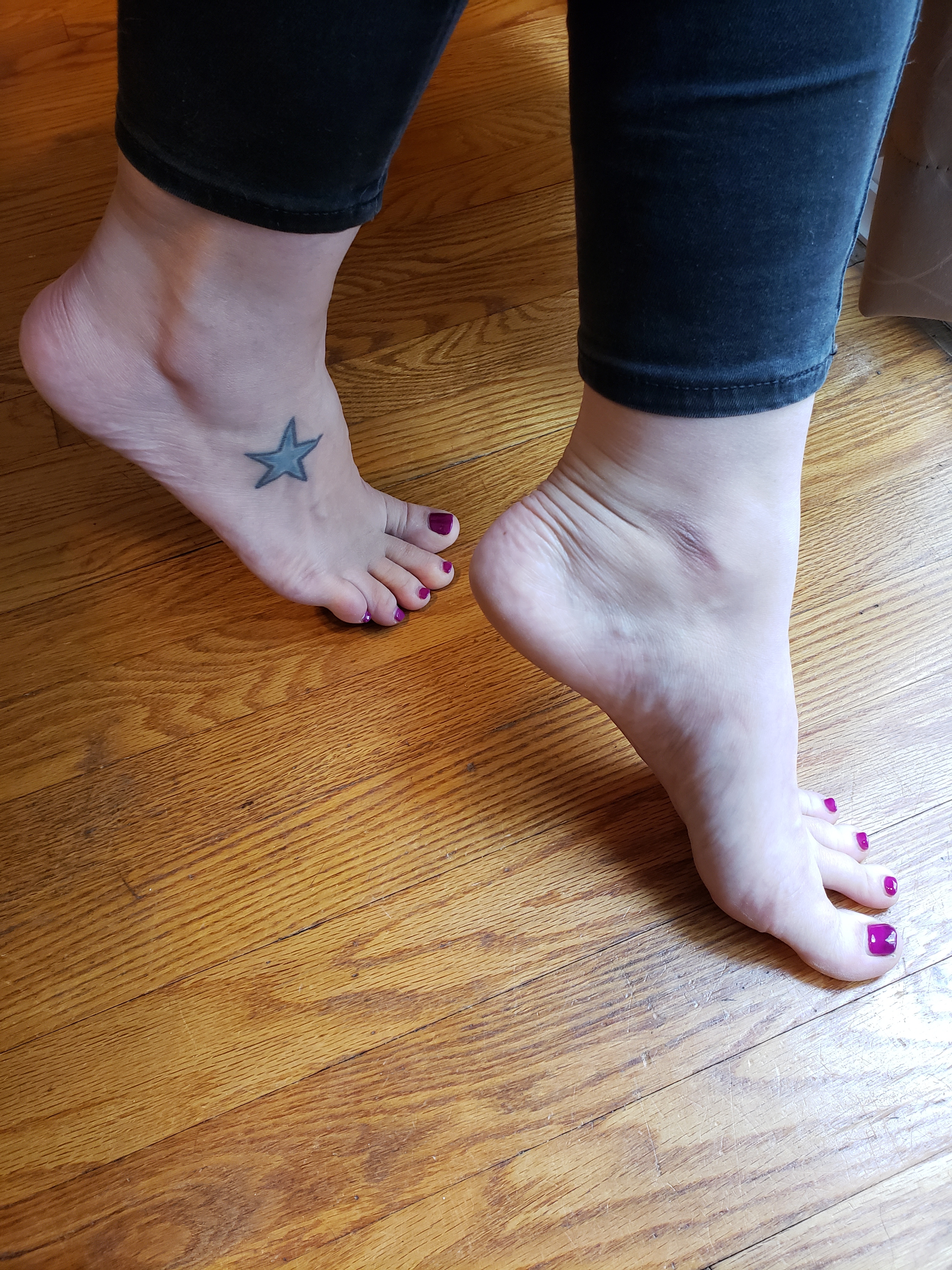 flirtyfeet322 profile