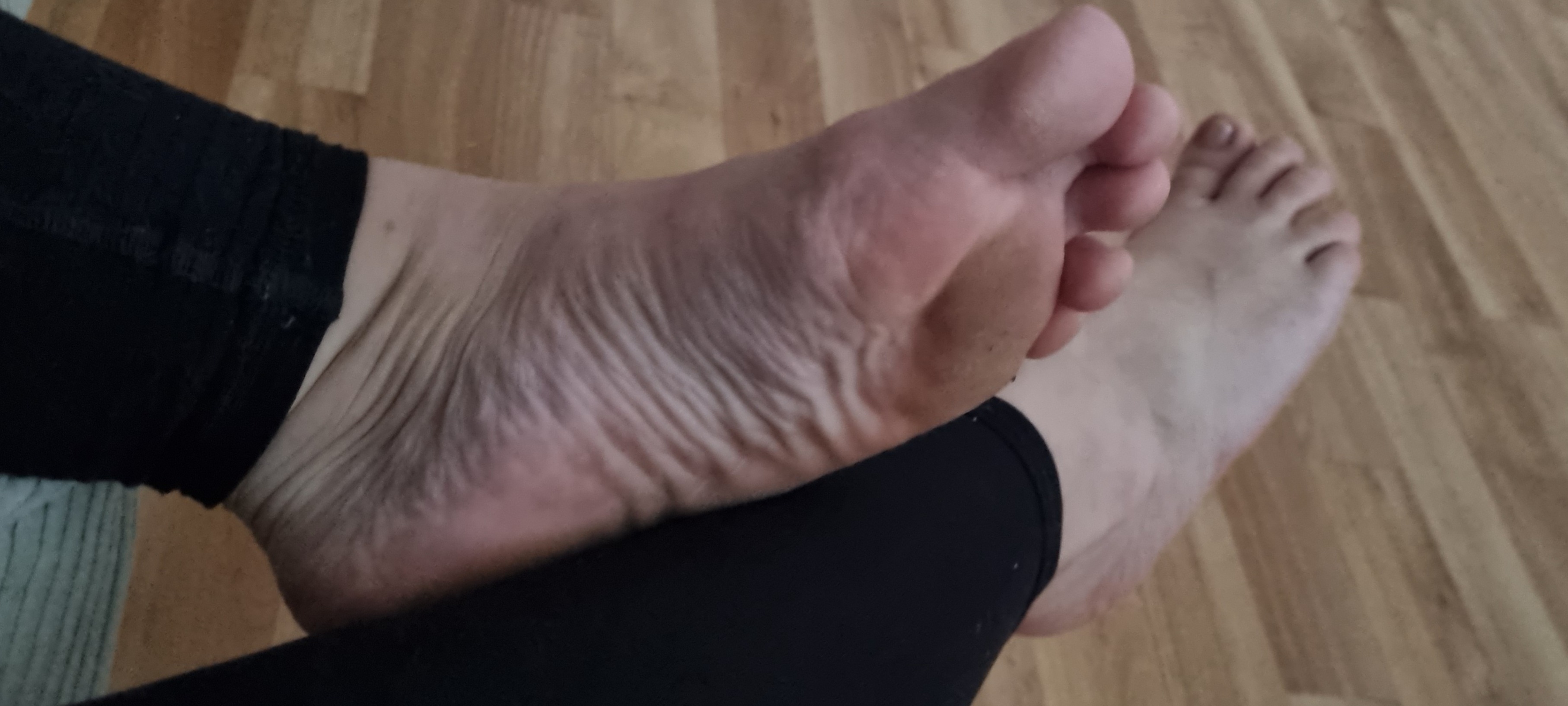 feet_fantasy_crush thumbnail