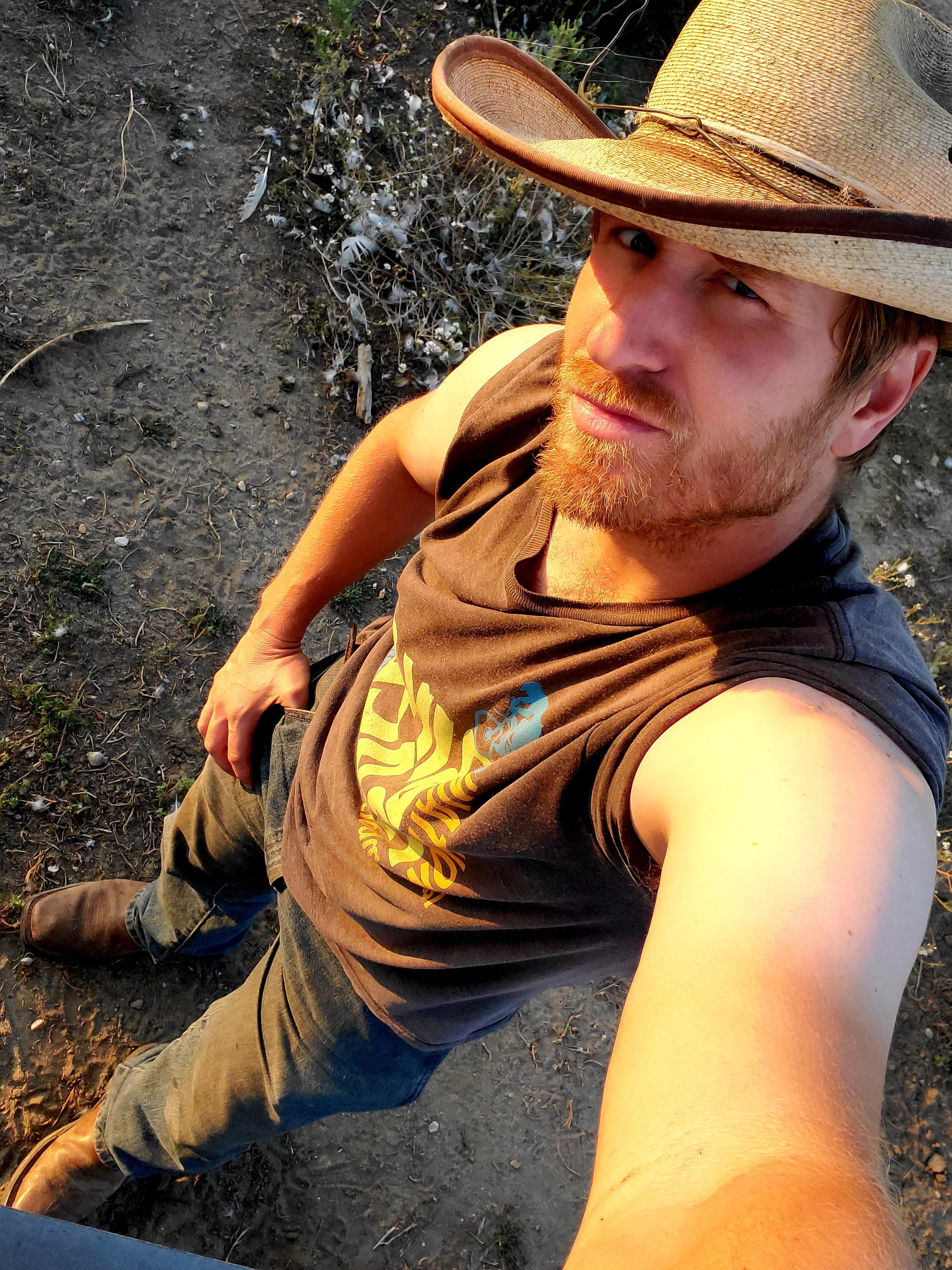 Luke Hansen the rugged cowboy farmer! profile