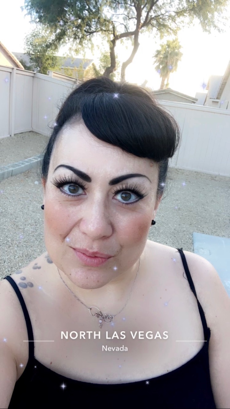 nerdycurvyflirty profile