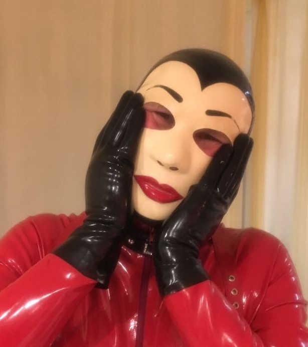 Rubberdoll Lulu profile