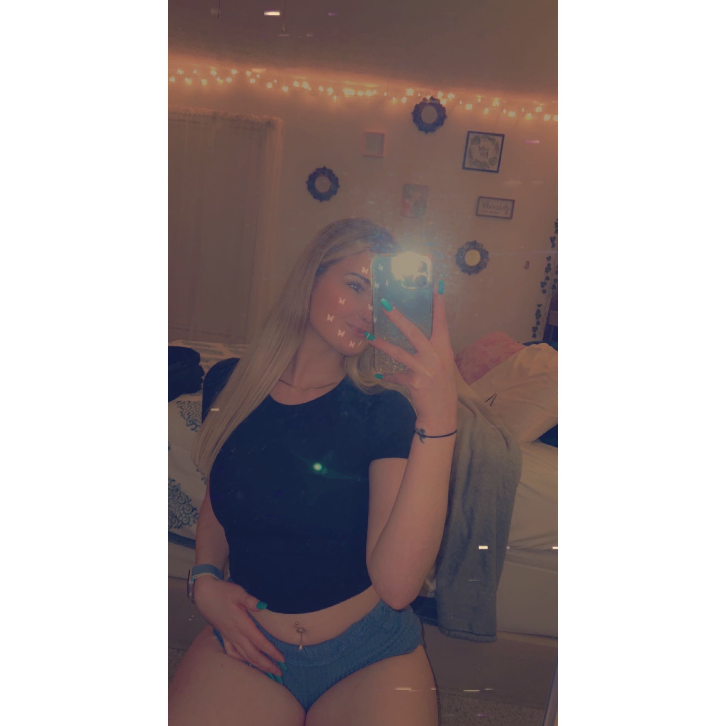 Carliee19 profile