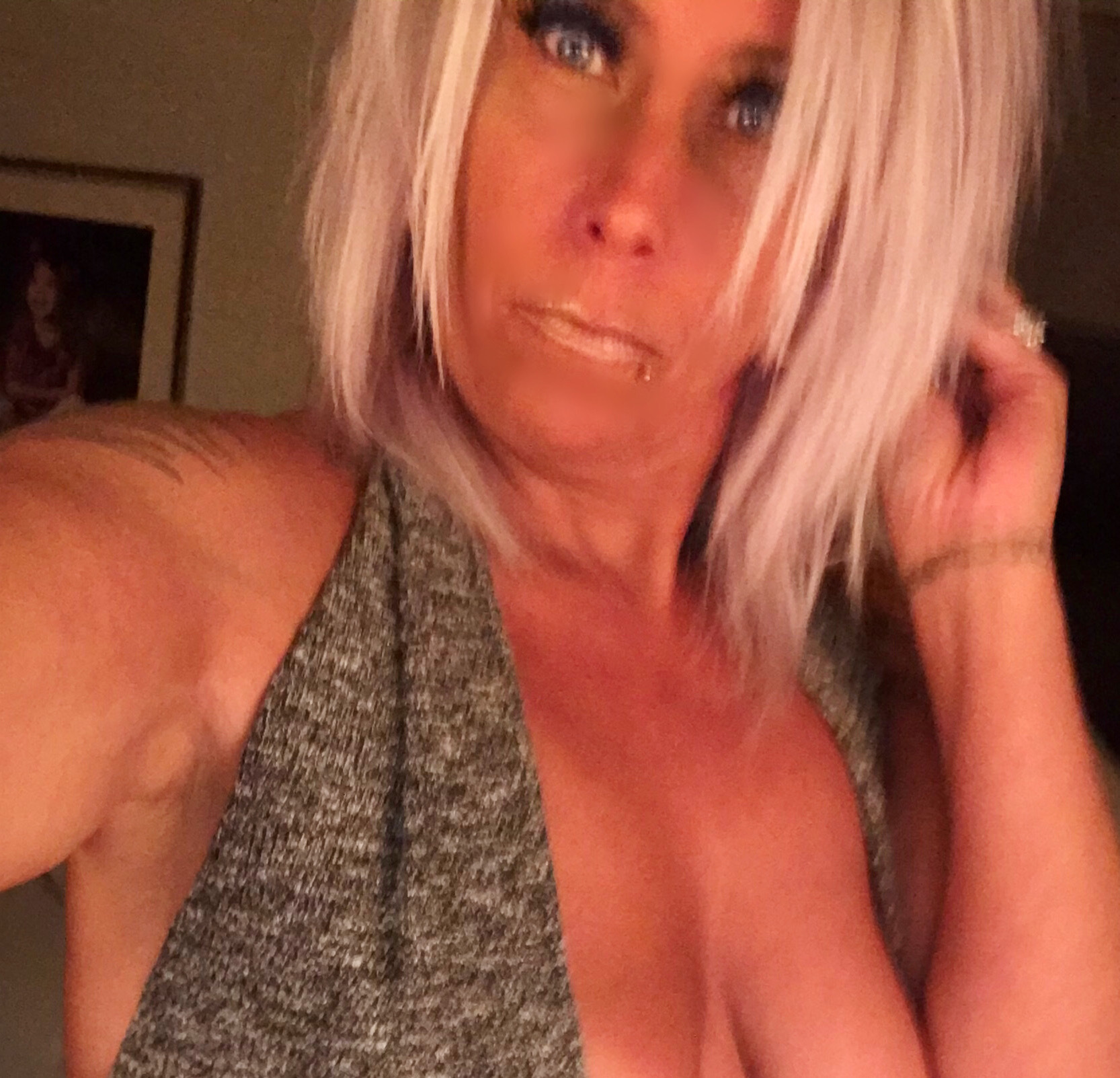 hothousewife47 profile