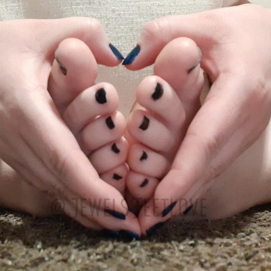 jewelsfeetlove profile