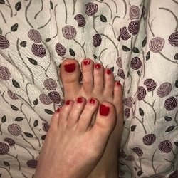 allegra_feet00cover