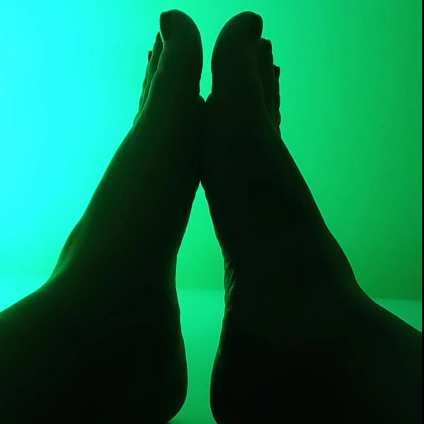 Latin feet friends profile