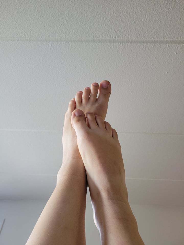 evelynfeet2cover