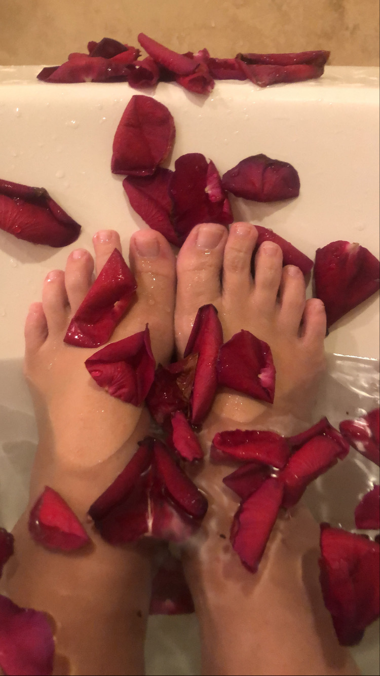 thesevirginfeet profile