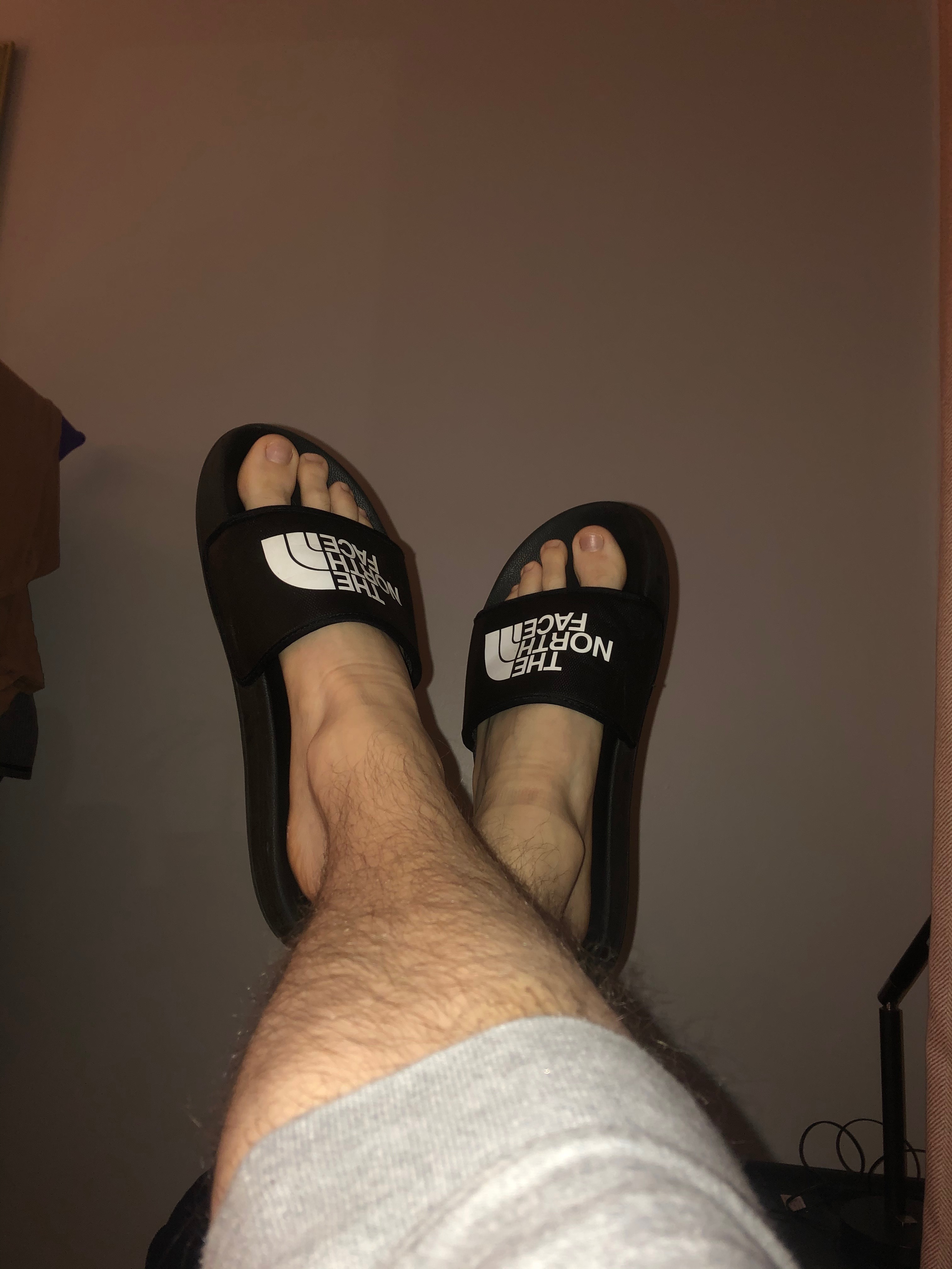 furrywithfeet thumbnail