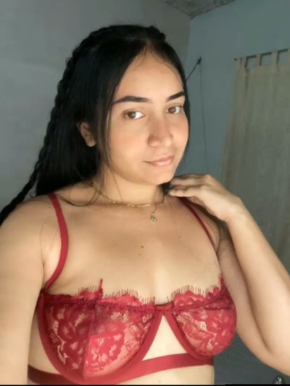 carolinehotxxx profile