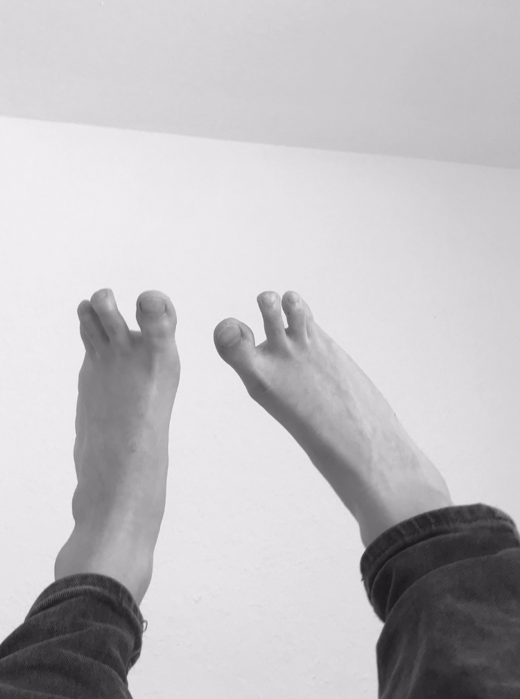 Feet Queen thumbnail