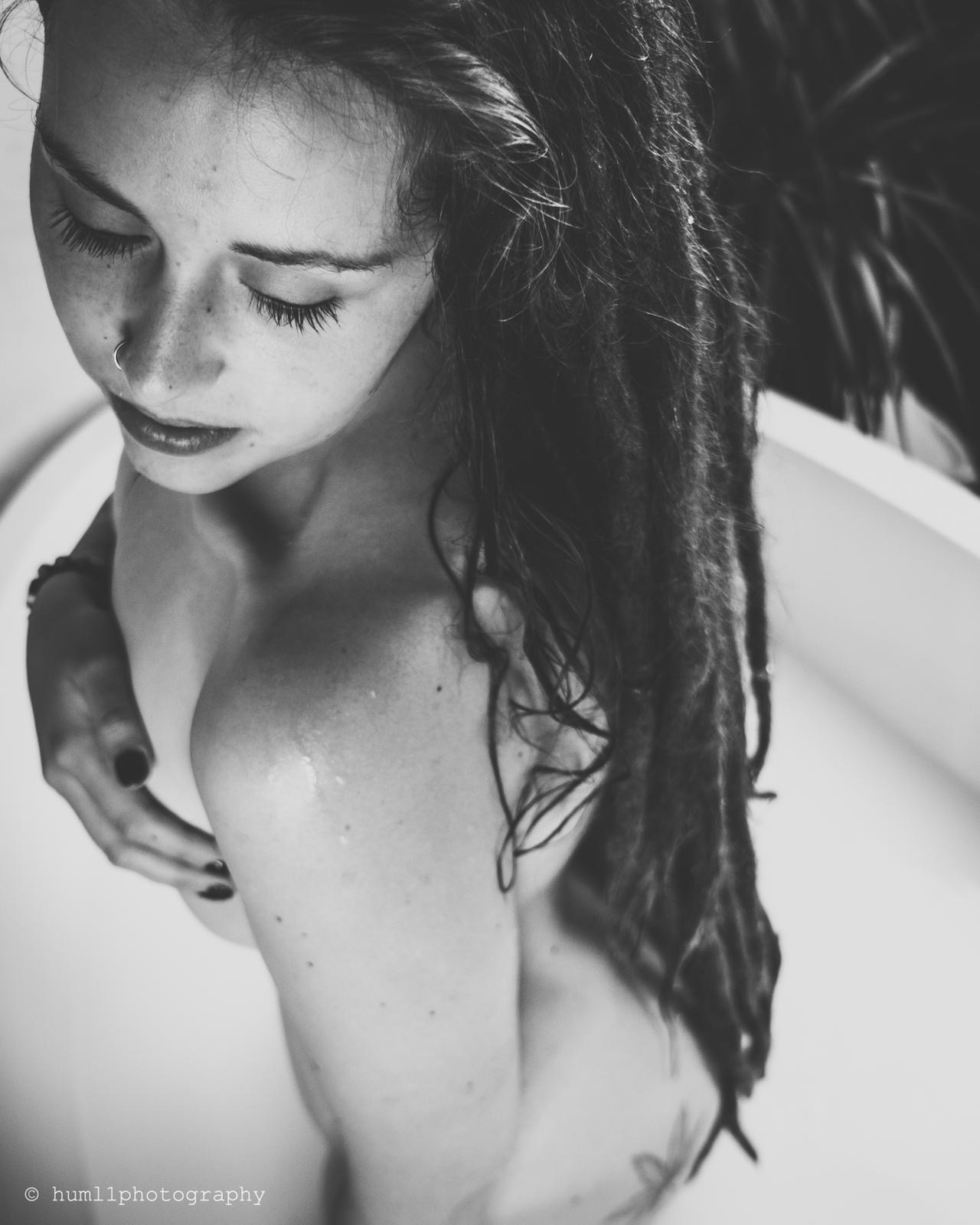 girlwithlongdreads profile