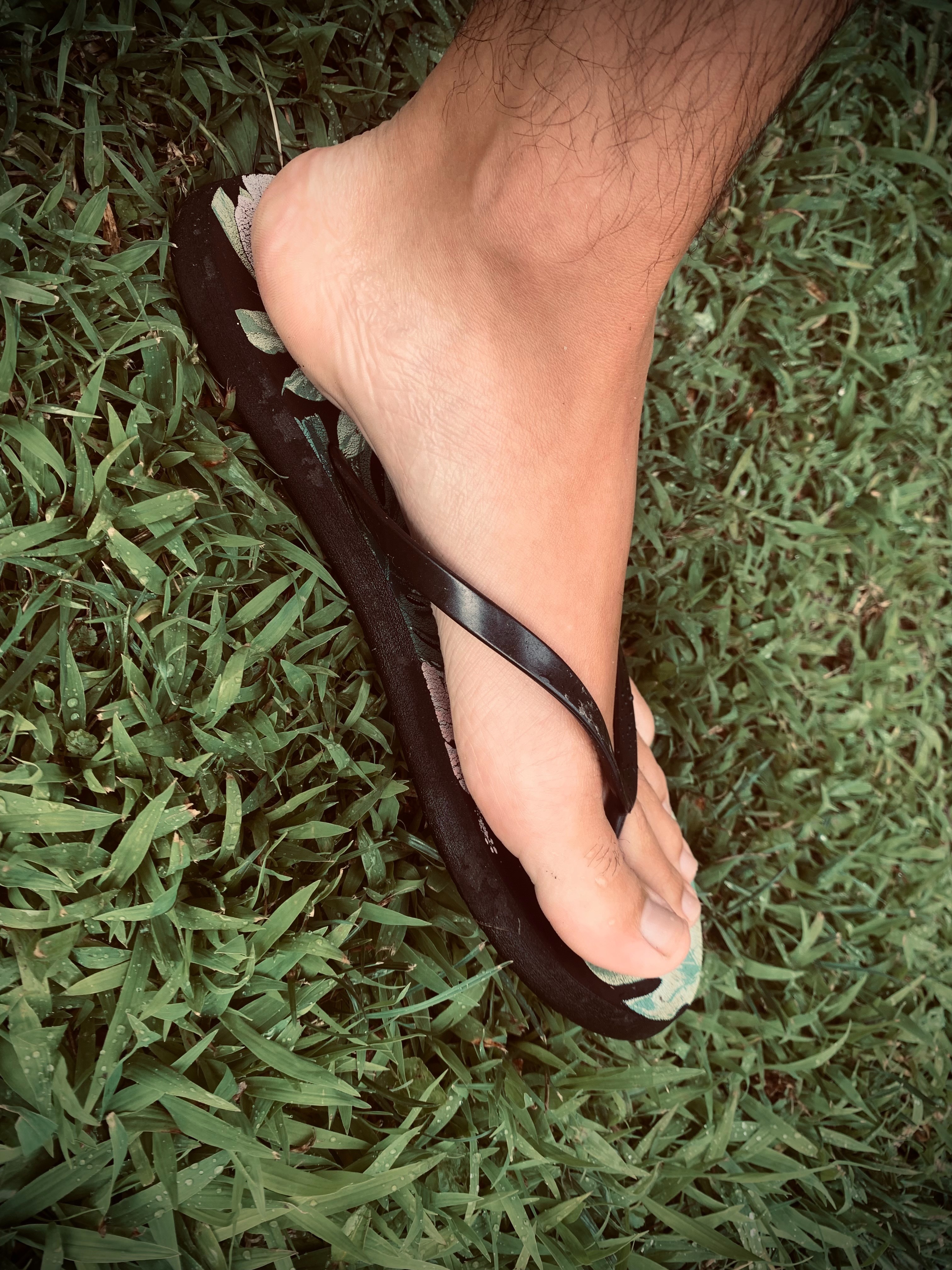 Male feet profile