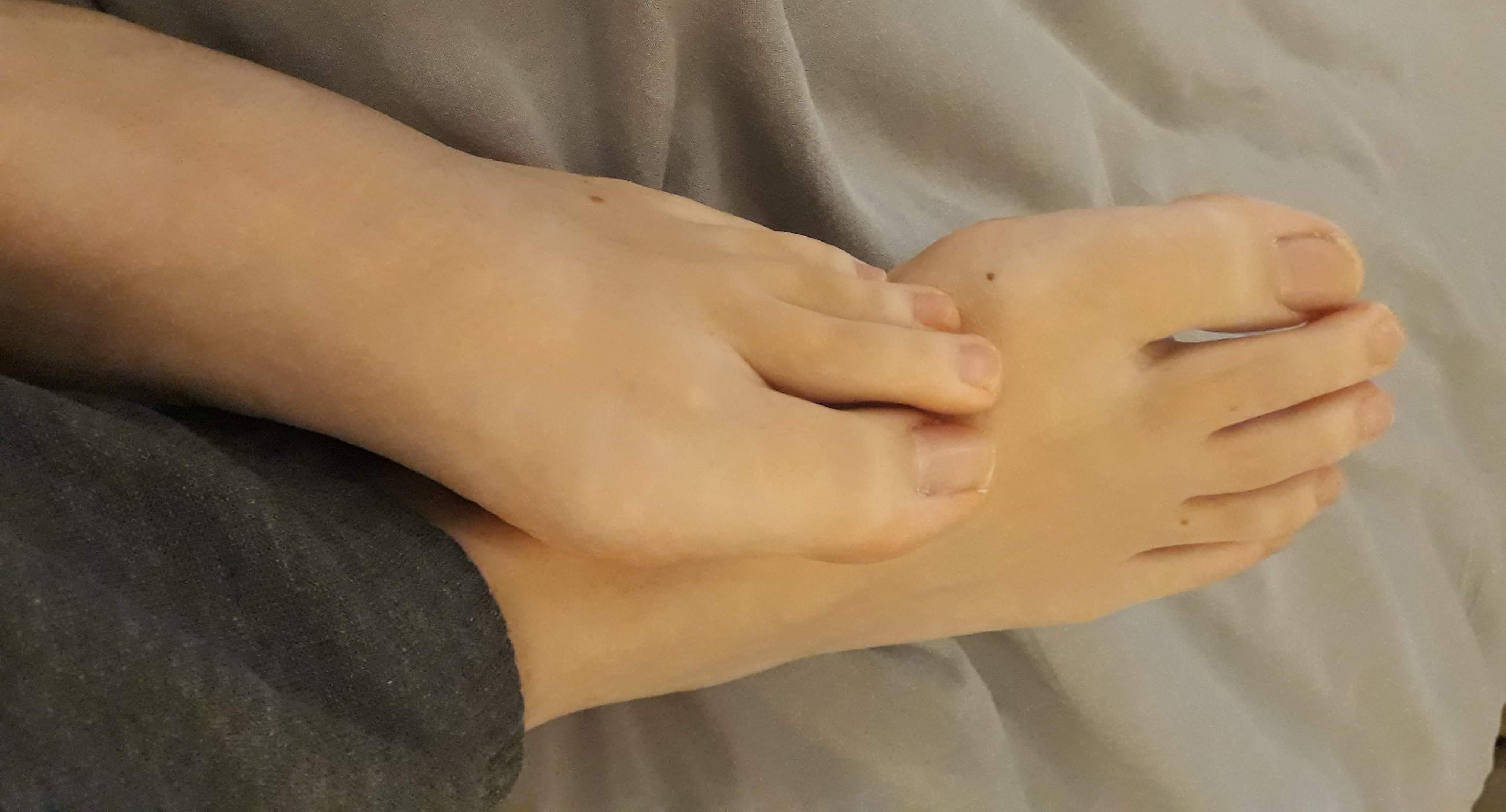 Foot Mistress Naturelle thumbnail