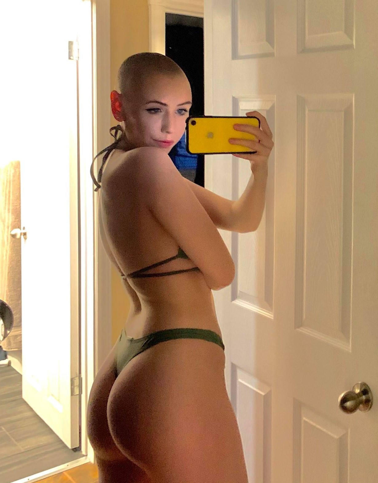 Buzzcut brat profile