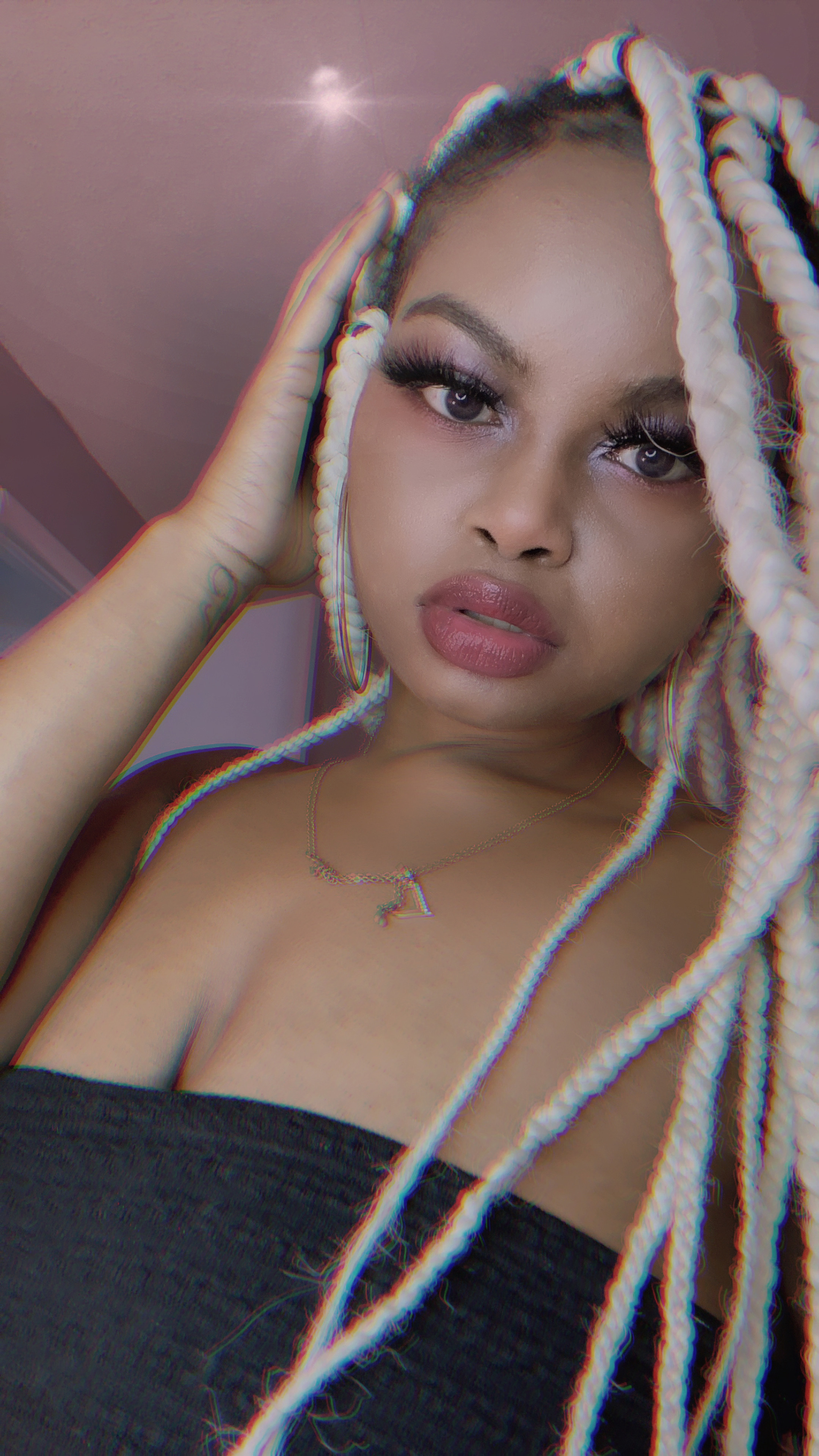 Nicki Lee🦋 thumbnail