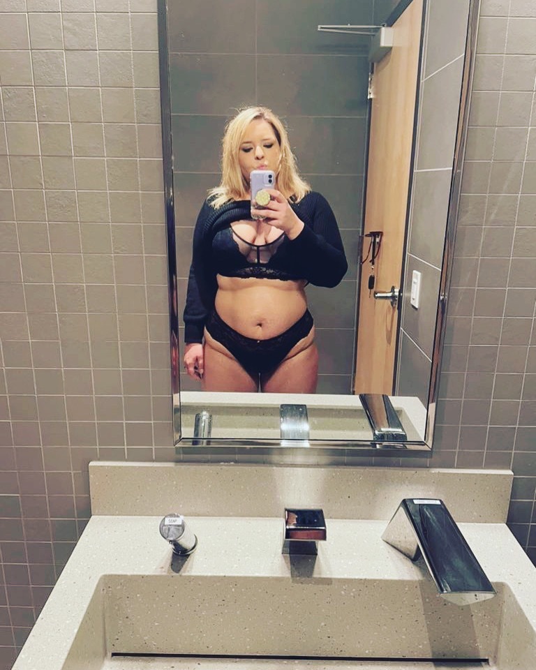 curvychristine30 thumbnail