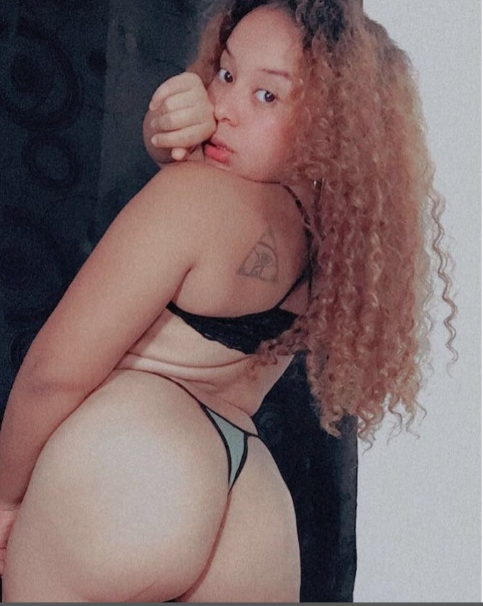 Raquel 🍑 thumbnail