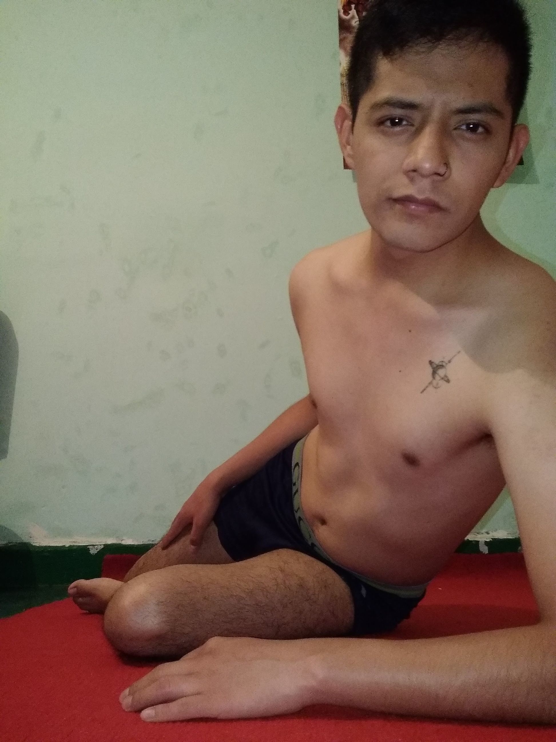 sexboy19739135 profile