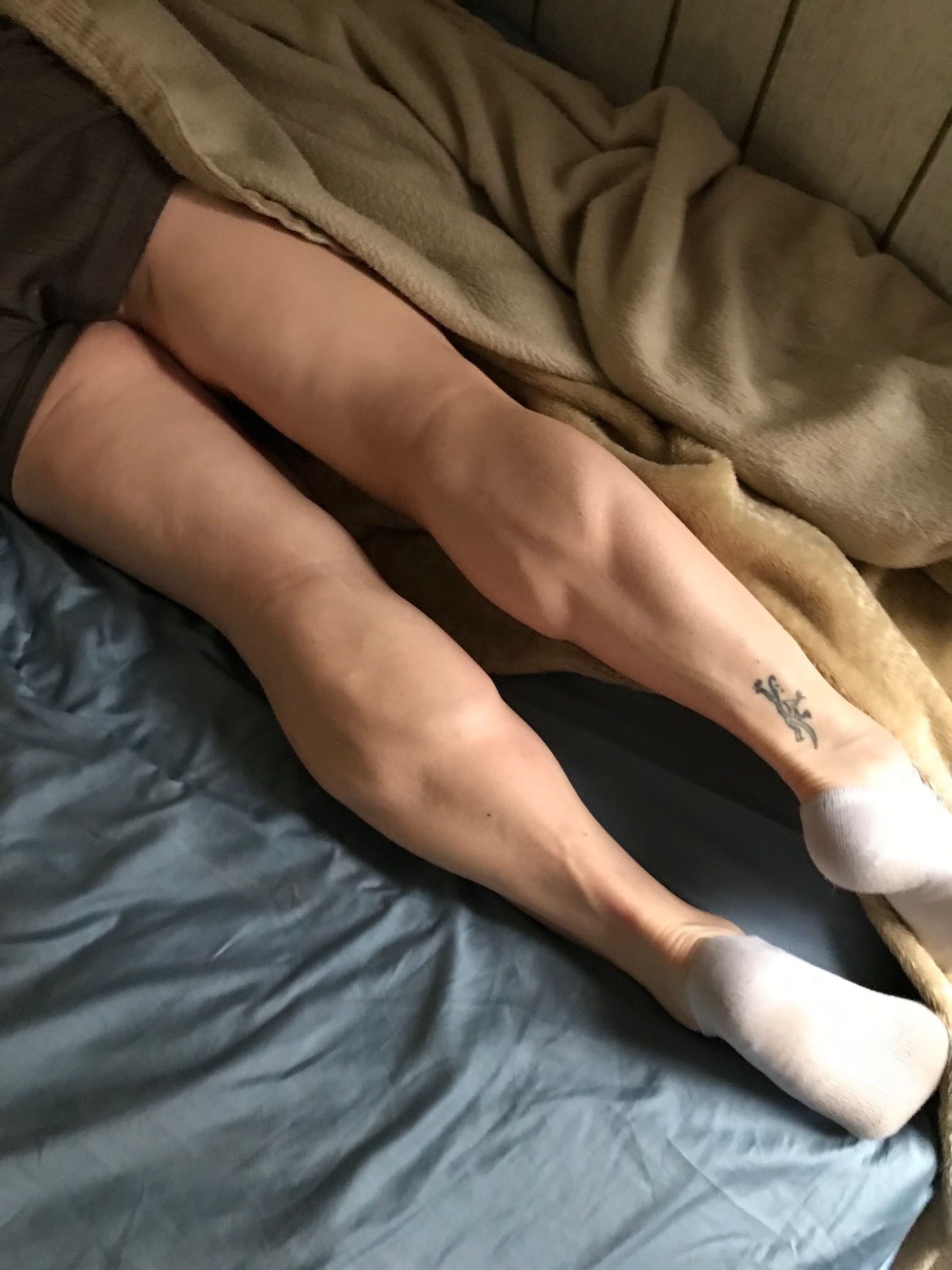 calves_feet_leg_model profile