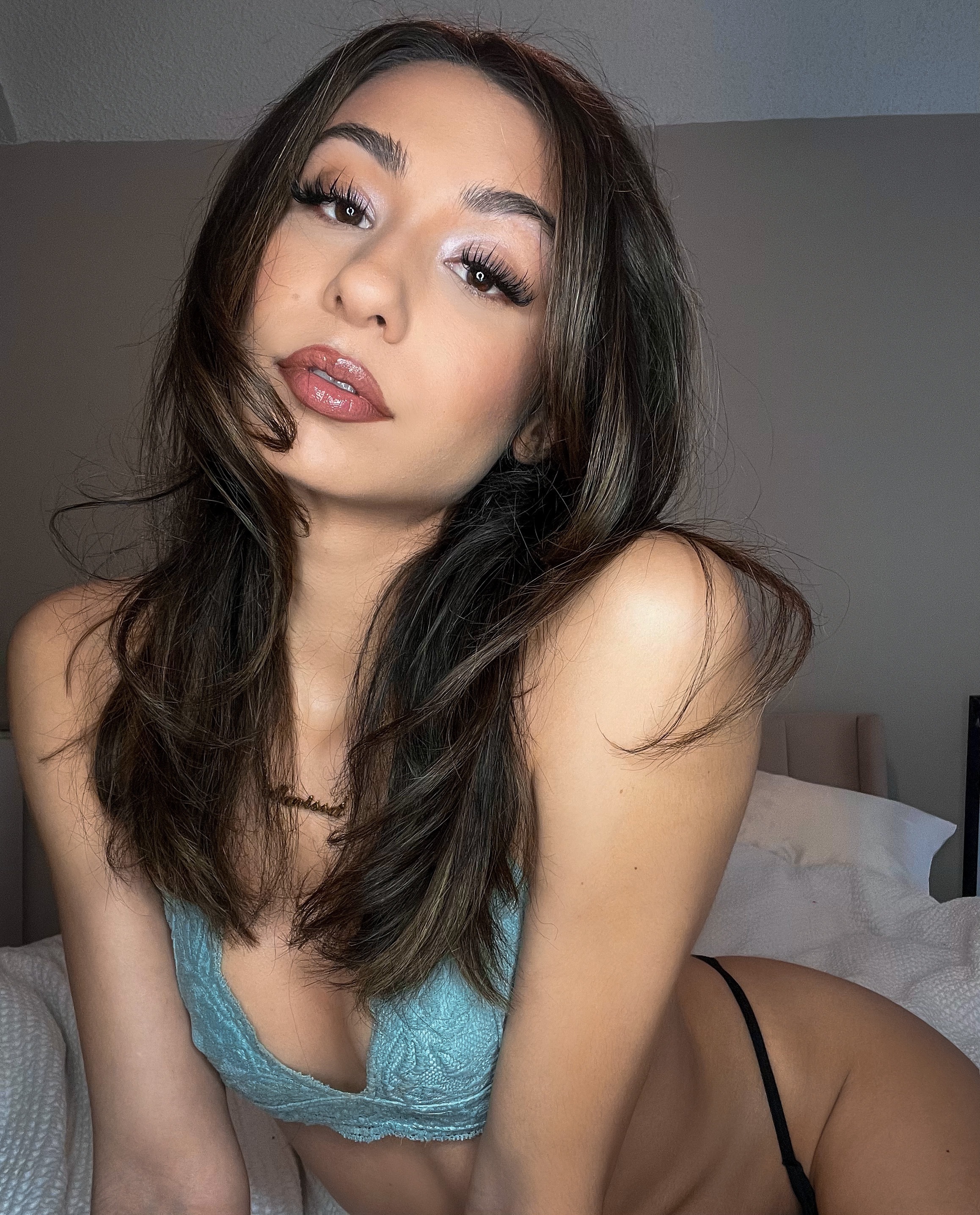 adriannahernandez profile