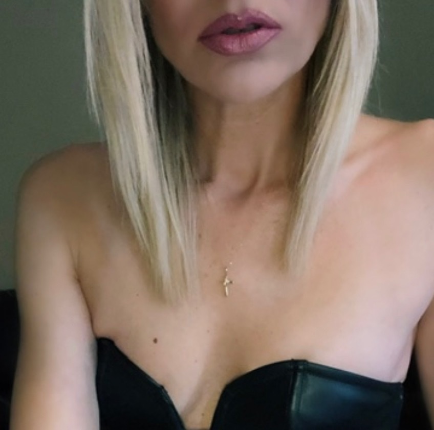 upscale_blondie profile