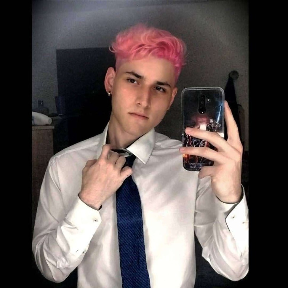 The Pink Hair Boy profile