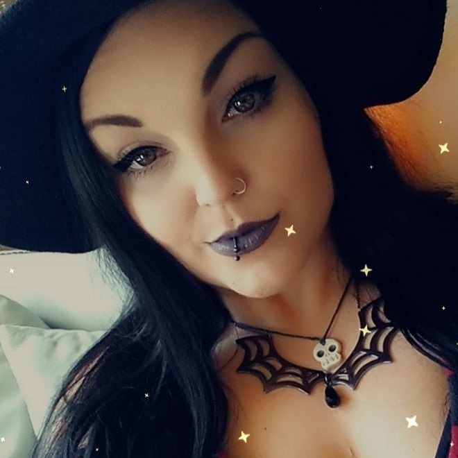 HallowQueen profile