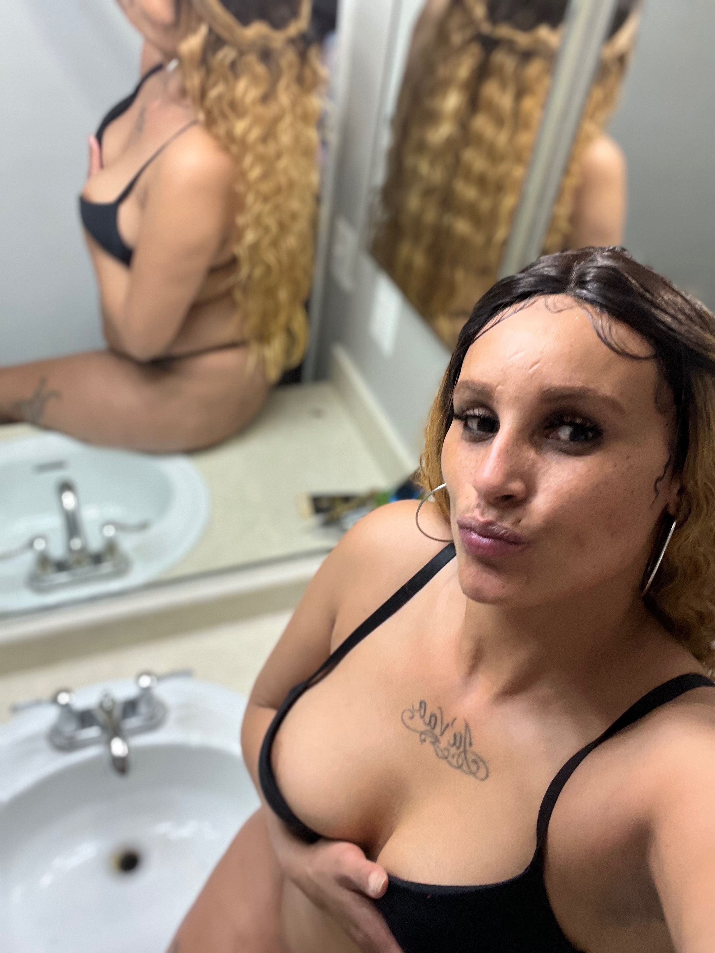 redbone_sexy143 profile