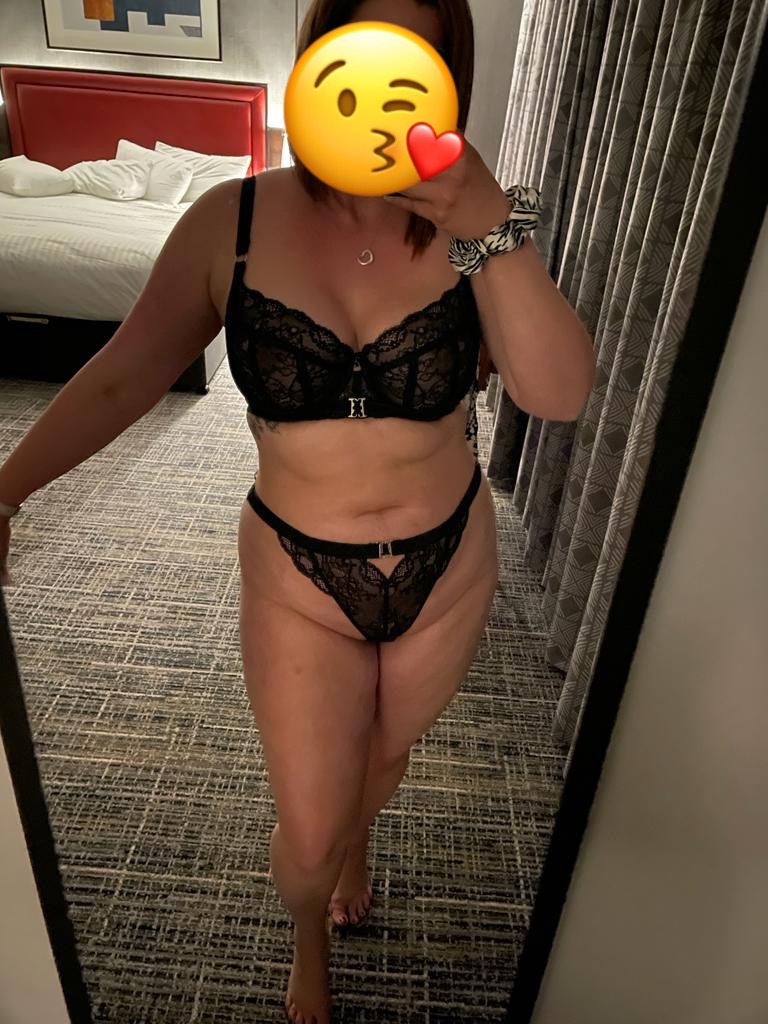 sexymilf2222 profile