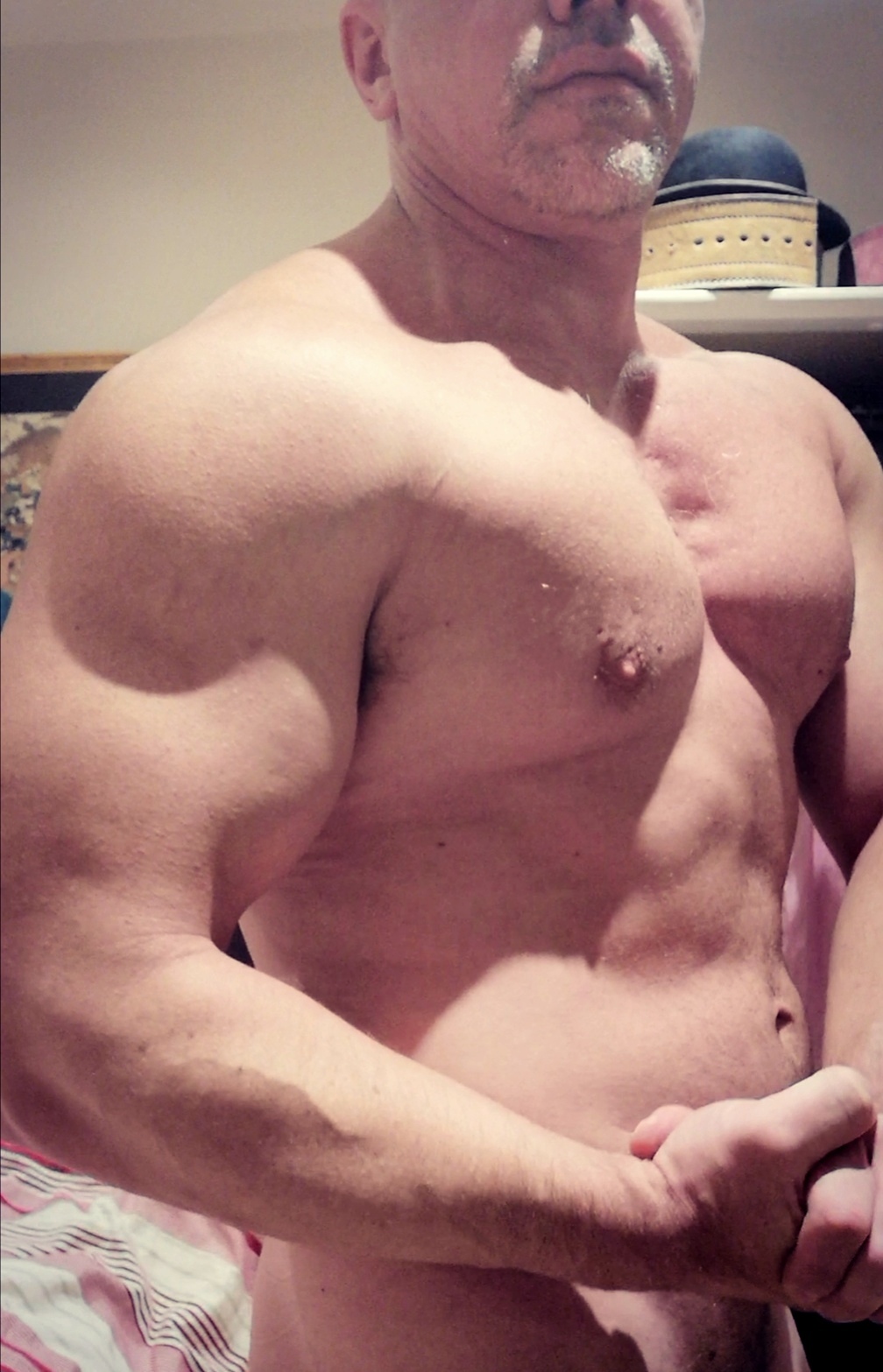 musclesmcdadbod profile