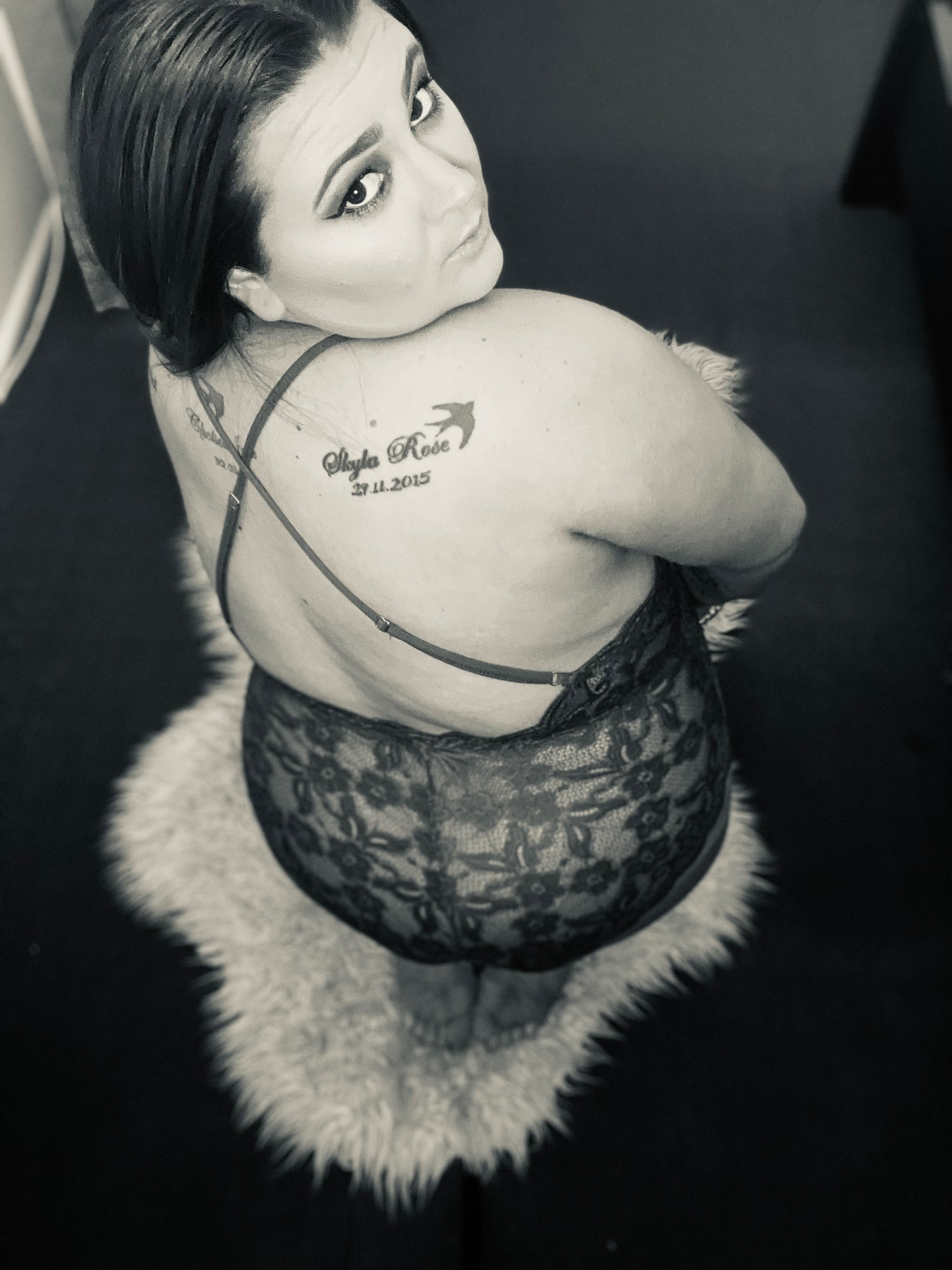 curvydelish profile