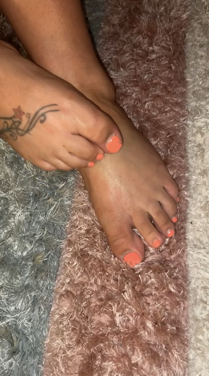 flirtyfeetforyacover