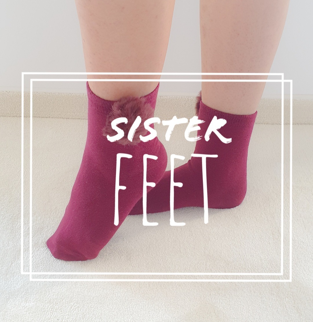 sister-feet thumbnail