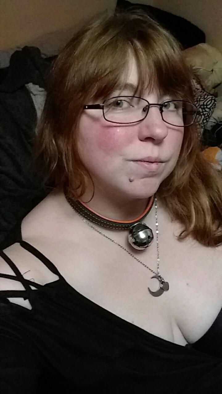 foxyredheadnerd profile