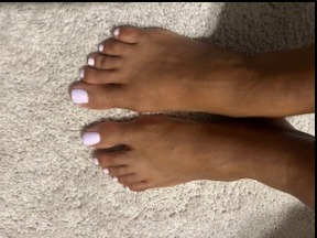 Very Pretty Feet thumbnail