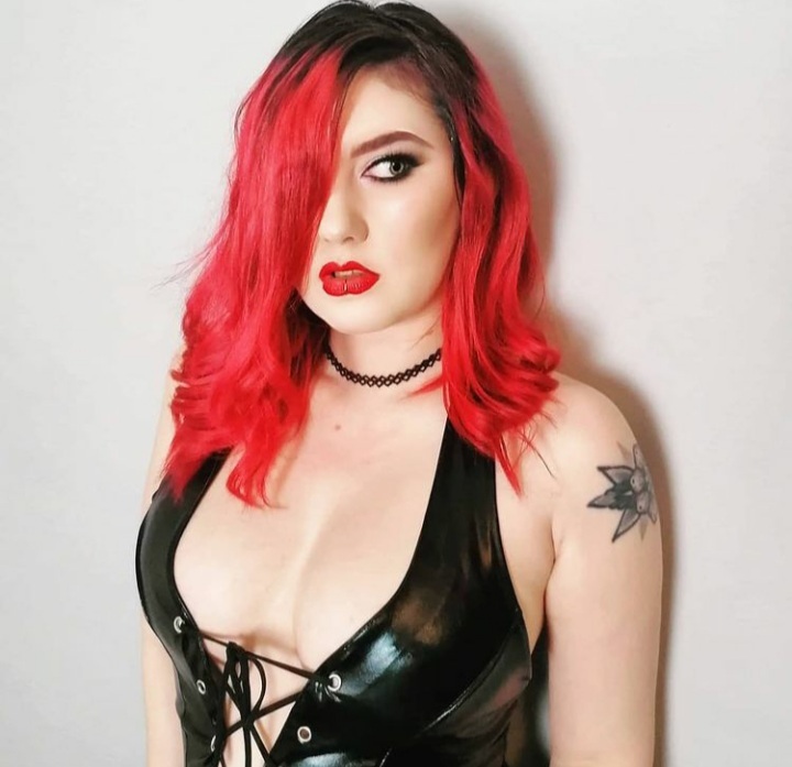 nerdygothgf profile