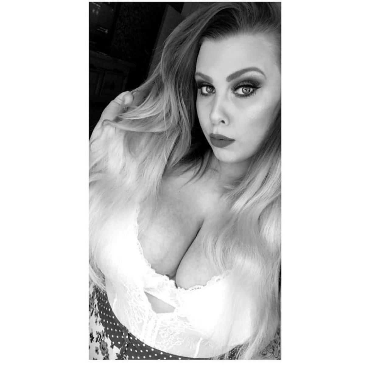 curvesxo profile