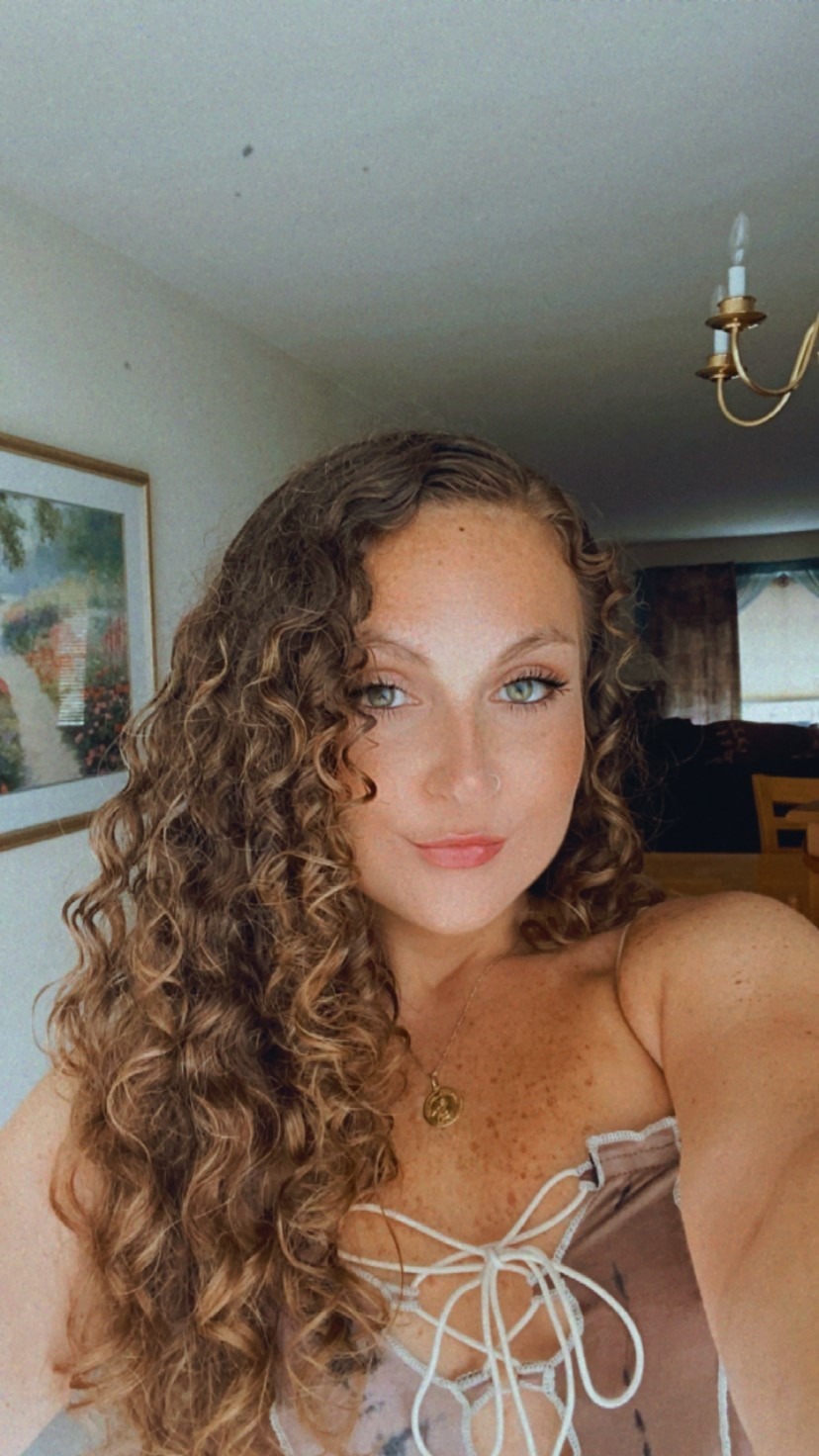 @curlyhairshortie  /ᐠ ̥  ̮  ̥ ᐟ\ฅ profile