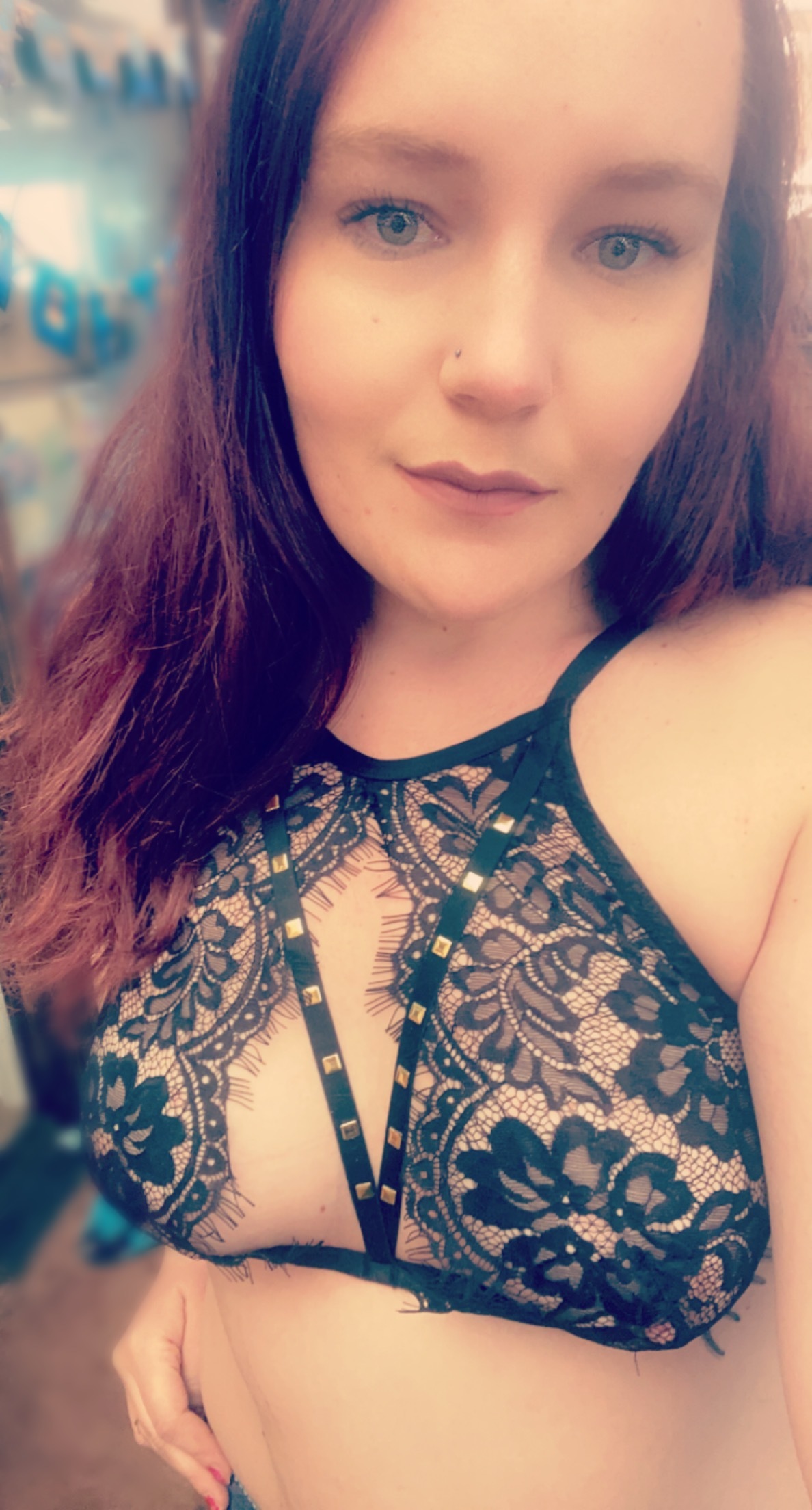 curvyredhead92 profile