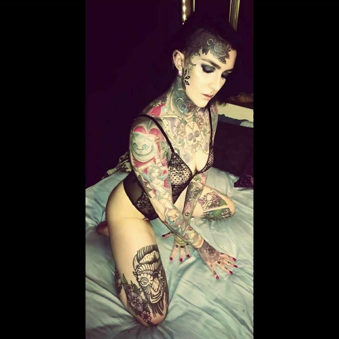 Tattoo Model Kris profile