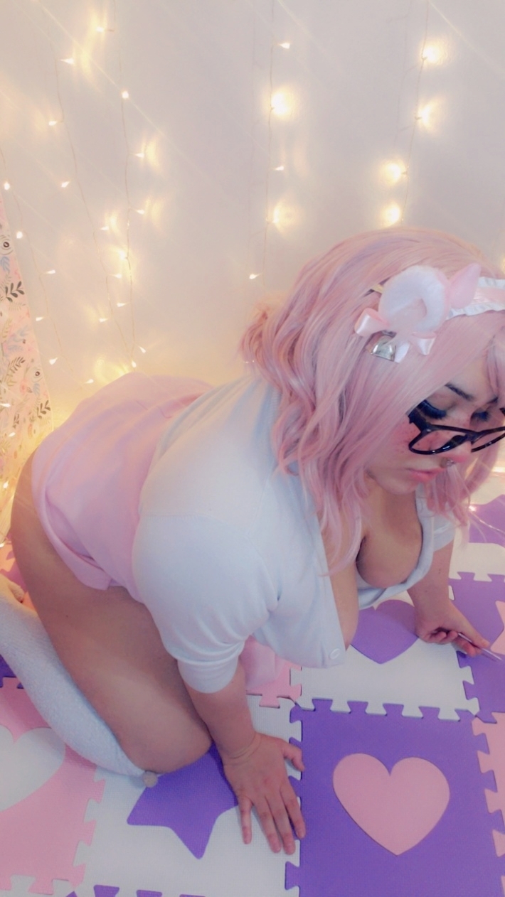 NerdyCurvyKitten thumbnail