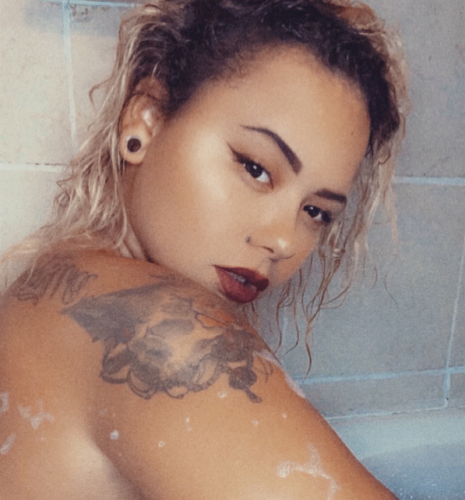 BlasiaXox💦FREE profile