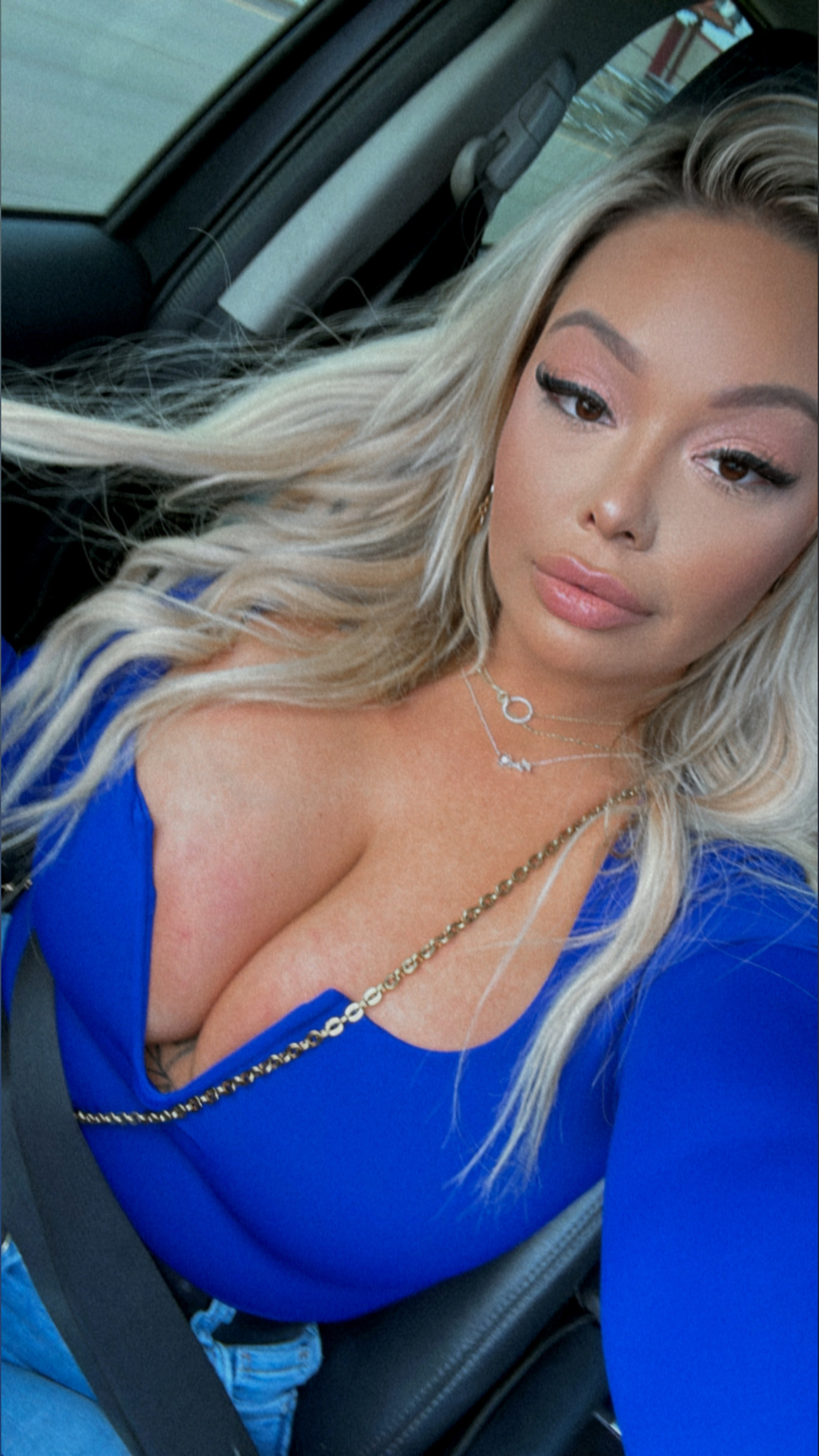 official_blondie23 profile