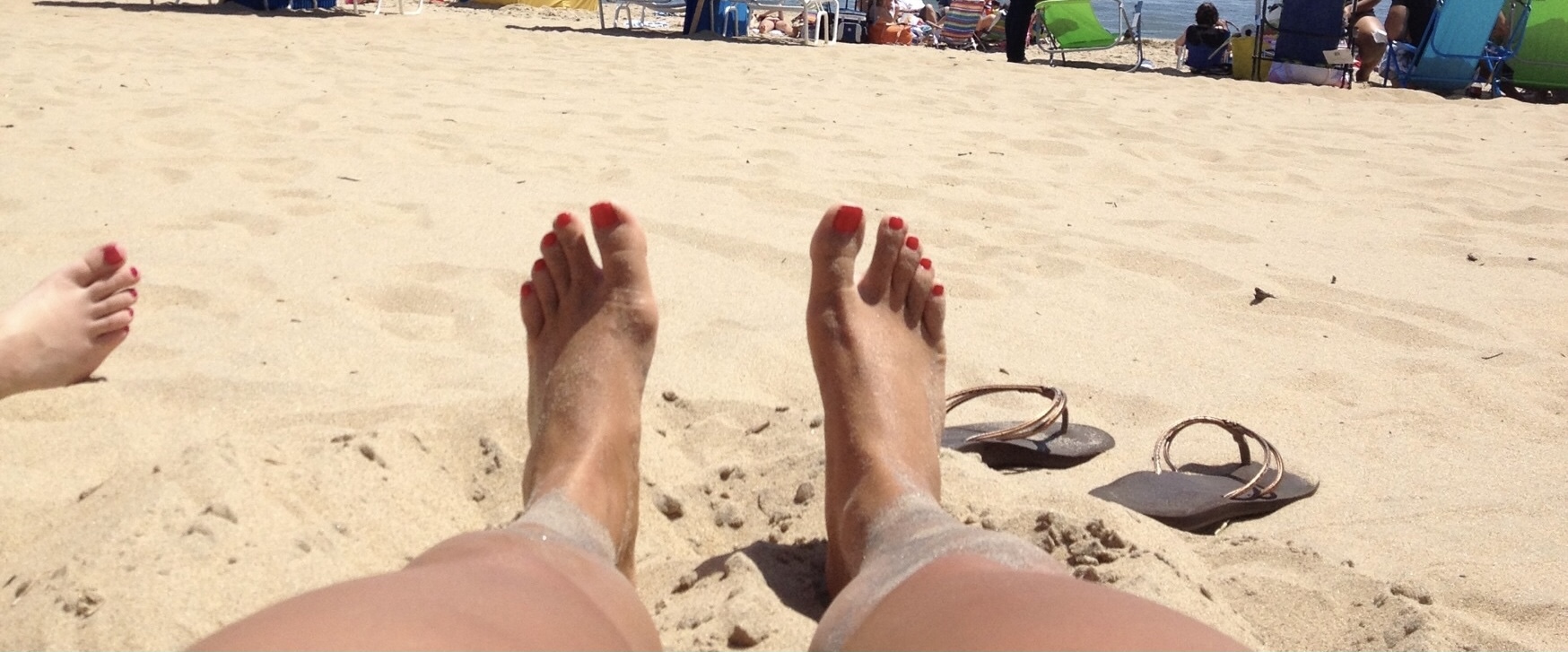 omglookatthosefeet thumbnail