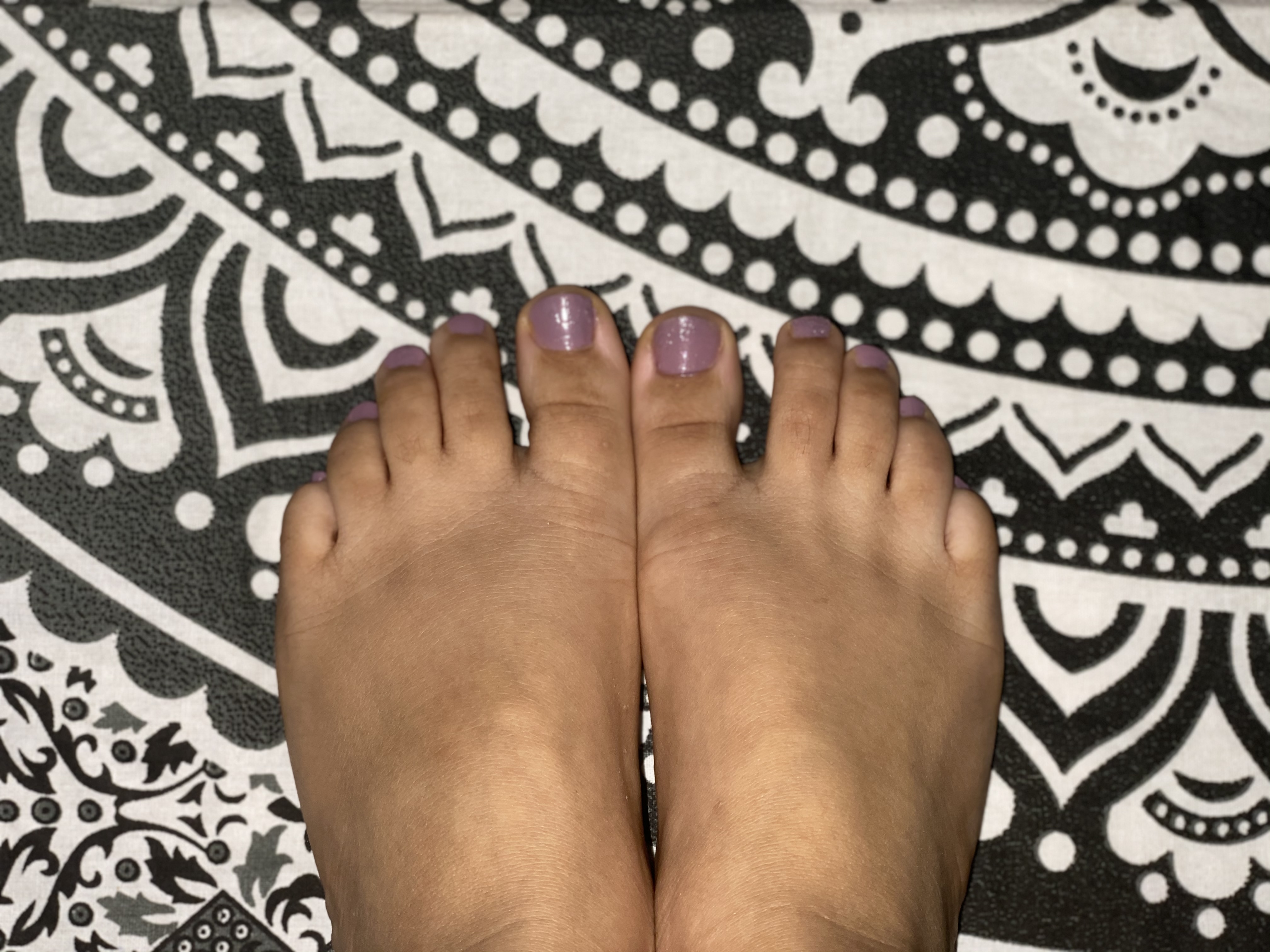 queen.feet thumbnail